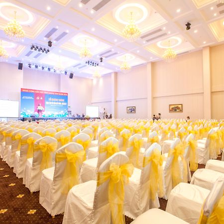 Tan Son Nhat Saigon Hotel Хошимин Экстерьер фото