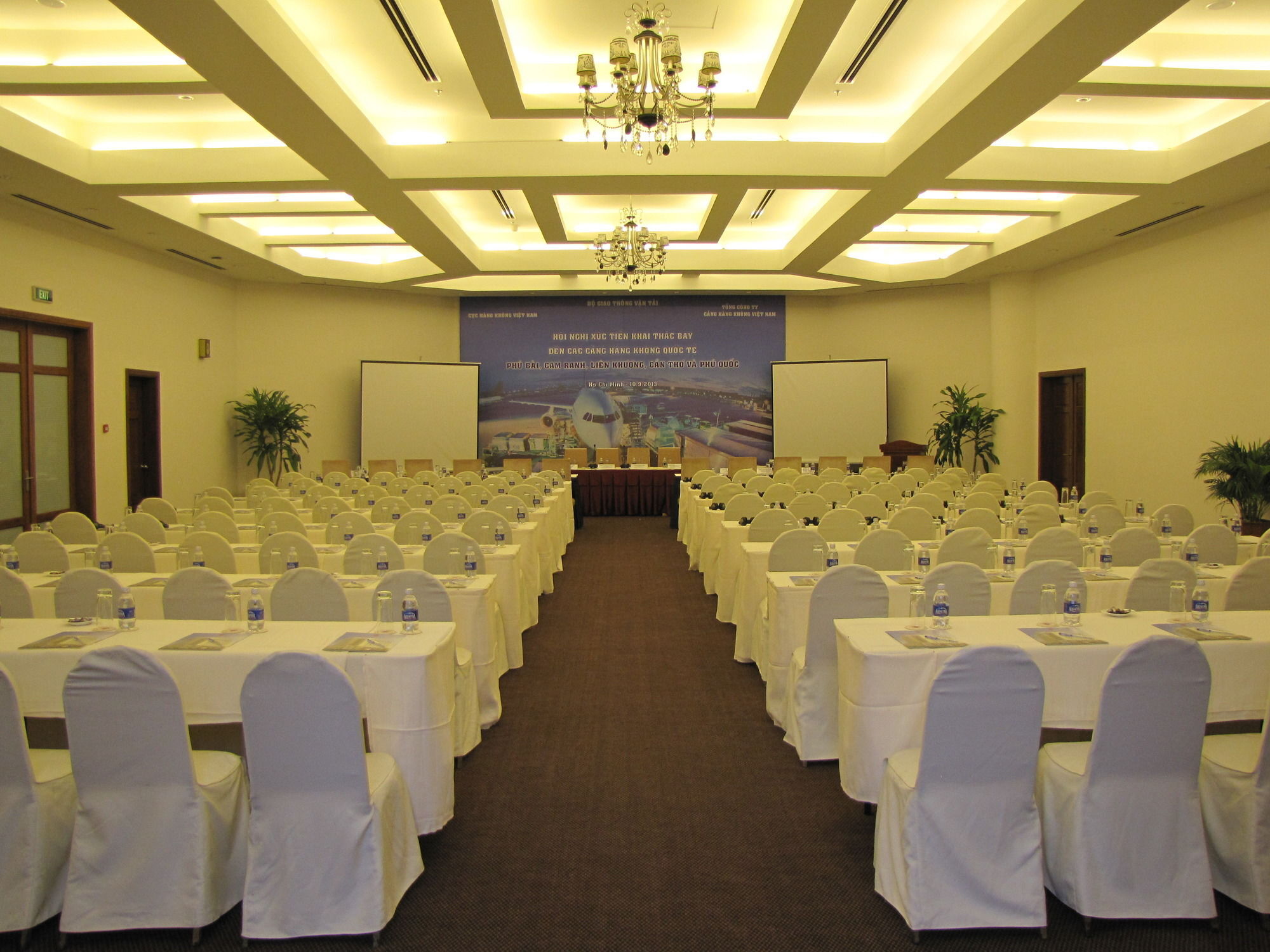 Tan Son Nhat Saigon Hotel Хошимин Экстерьер фото