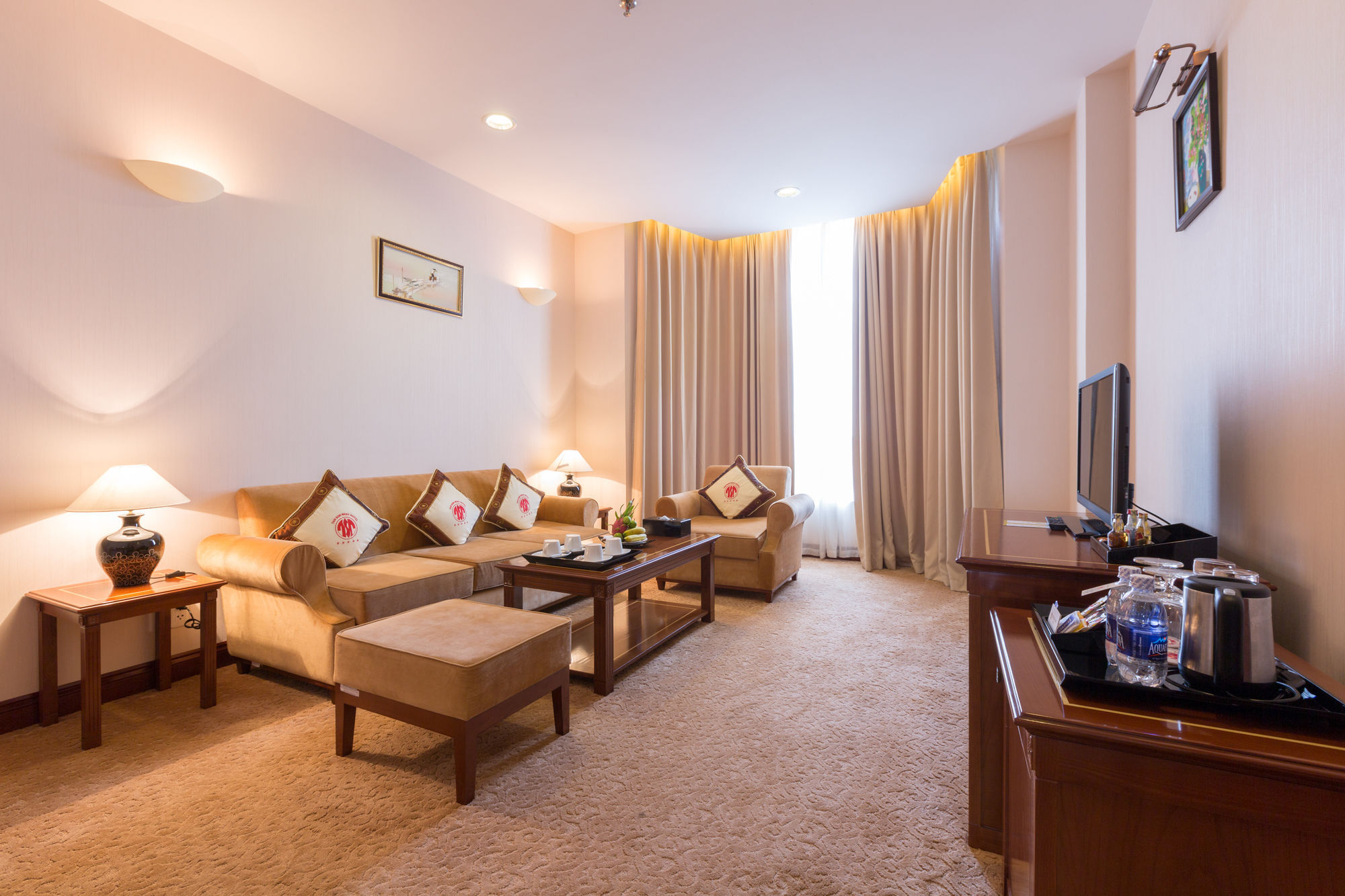 Tan Son Nhat Saigon Hotel Хошимин Экстерьер фото